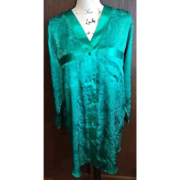 Kelly Green Satin Button Night Shirt Size Small St. Patricks PJs button floral - Picture 1 of 6